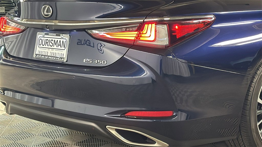 Used 2024 Lexus ES 350 w/ Premium Package image 9
