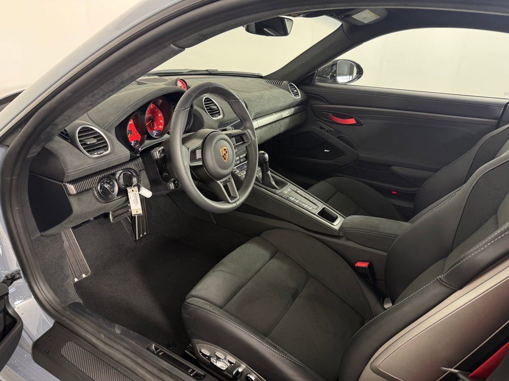 Certified 2025 Porsche 718 Cayman GT4 RS image 4
