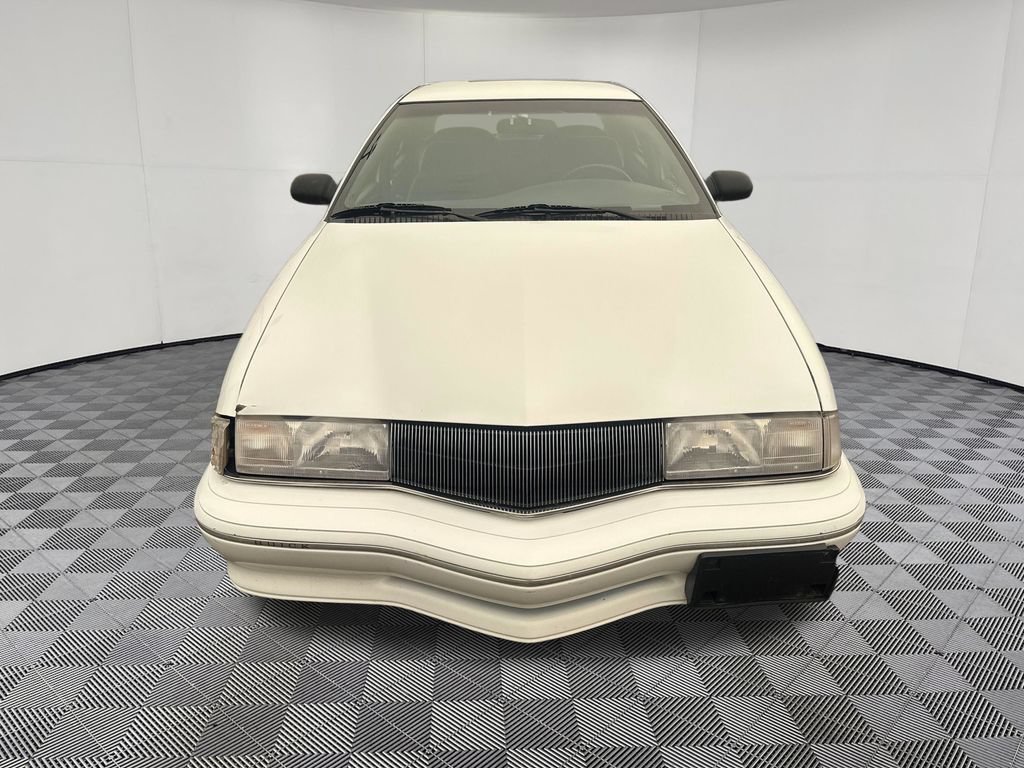Used 1995 Buick Skylark Custom FWD image 8