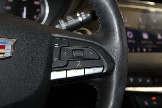 Certified 2023 Cadillac XT4 Luxury w/ Cold Weather Package image 19