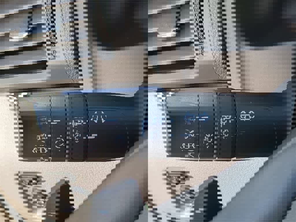 Used 2020 Honda Pilot Touring image 30