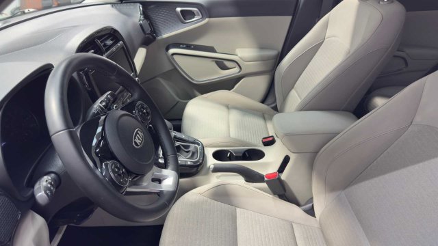Used 2021 Kia Soul EX FWD image 24