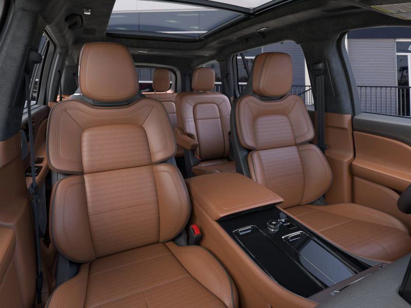 New 2025 Lincoln Aviator Black Label w/ Black Label Special Edition image 10