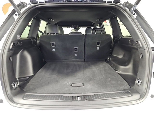 Certified 2024 Jeep Grand Cherokee Altitude image 28