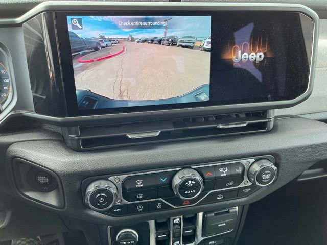 Used 2025 Jeep Gladiator Sport image 31