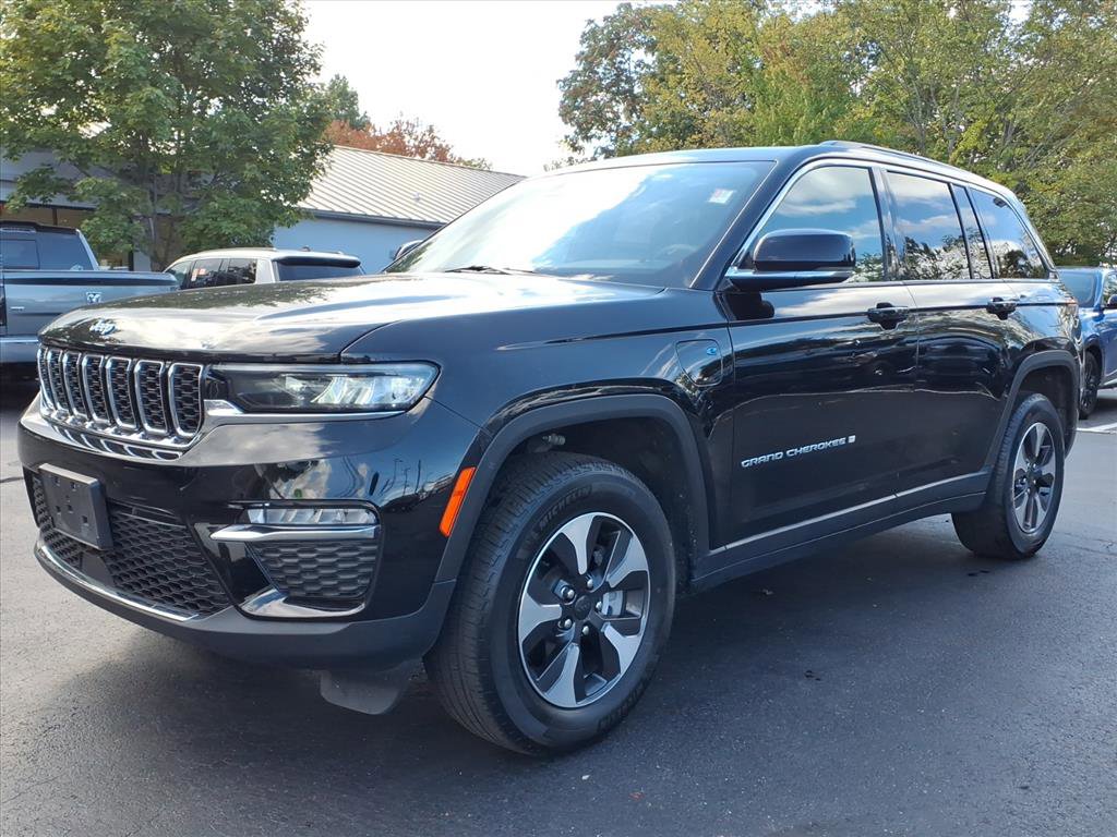 Used 2024 Jeep Grand Cherokee Limited 4xe image 7