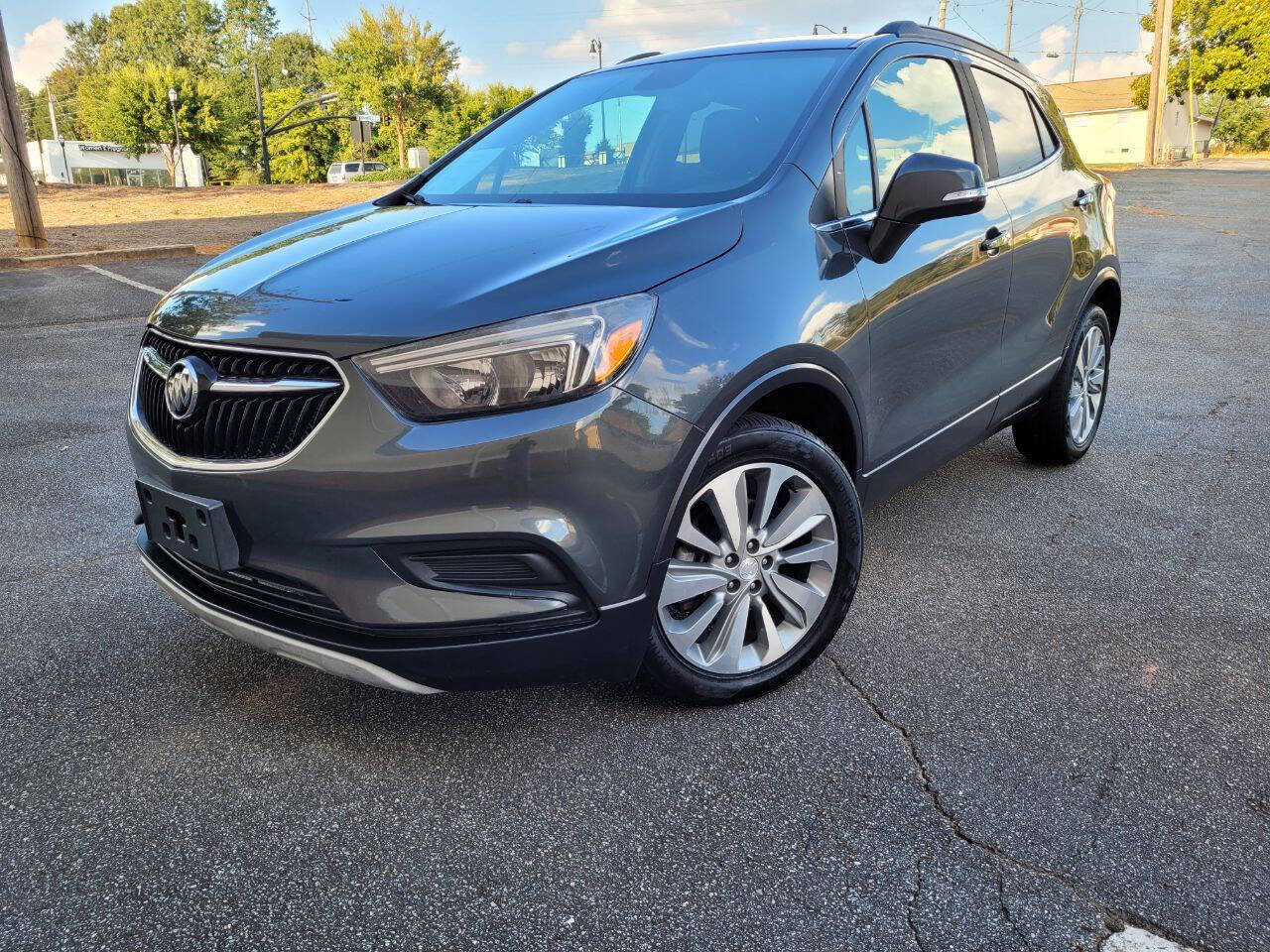 Used 2018 Buick Encore Preferred image 3