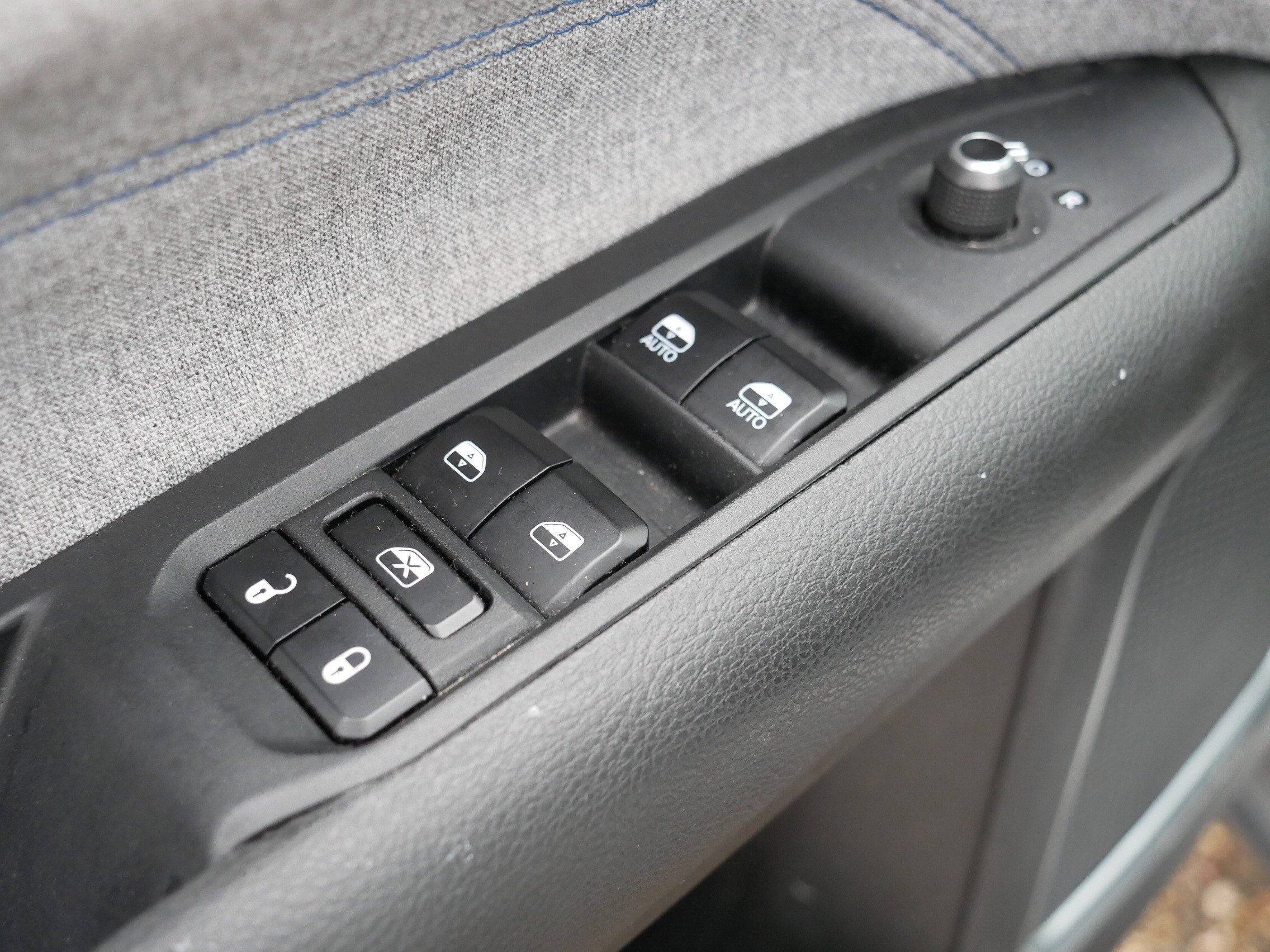 Certified 2024 Jeep Compass Latitude image 19