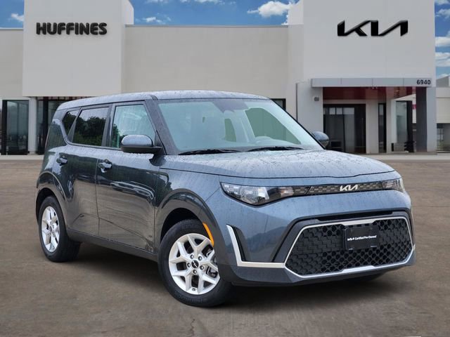 Certified 2025 Kia Soul LX FWD image 1