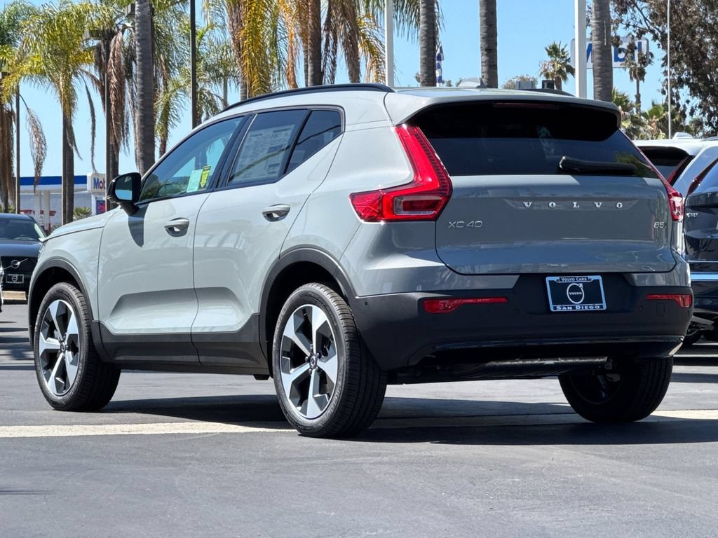 New 2026 Volvo XC40 B5 Plus w/ Protection Package Premier AWD/4WD image 3