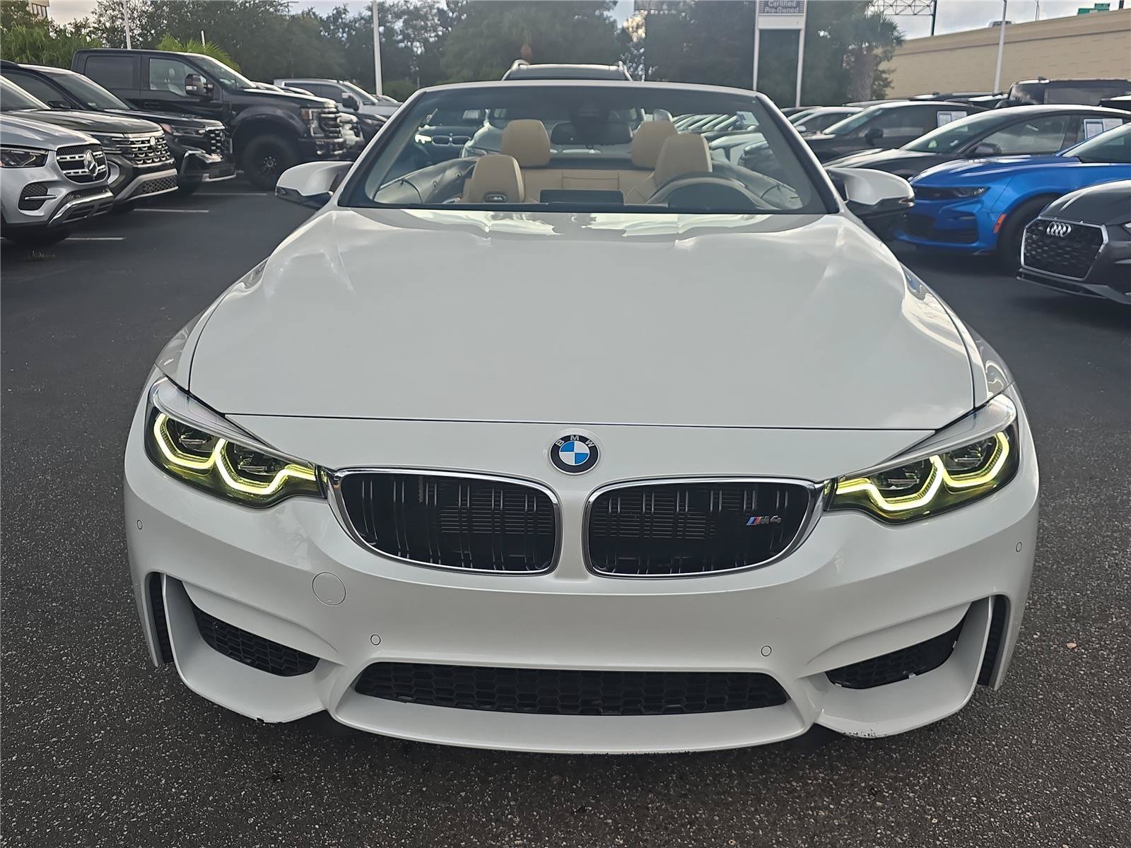 Used 2018 BMW M4 Convertible RWD image 2