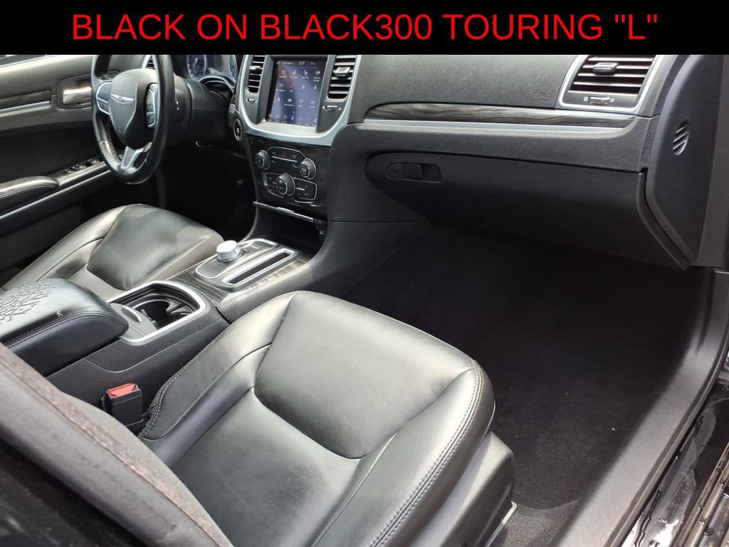 Used 2022 Chrysler 300 Touring L w/ Popular Equipment Group AWD/4WD image 9