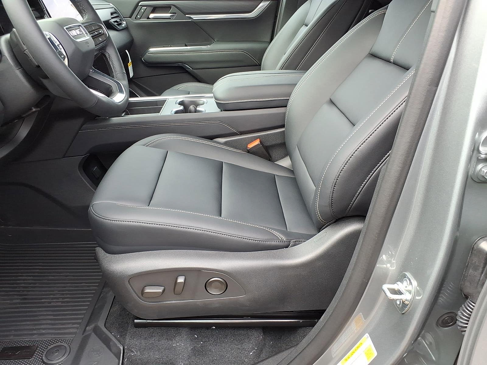 New 2027 GMC Acadia Elevation w/ Elevation Premium Package AWD/4WD image 14
