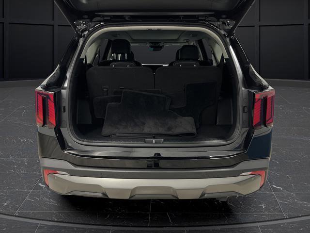 Used 2025 Kia Sorento SX image 15