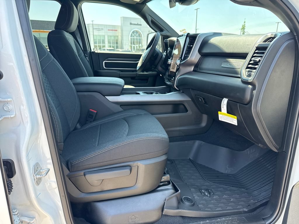 New 2026 RAM 2500 Big Horn AWD/4WD image 31