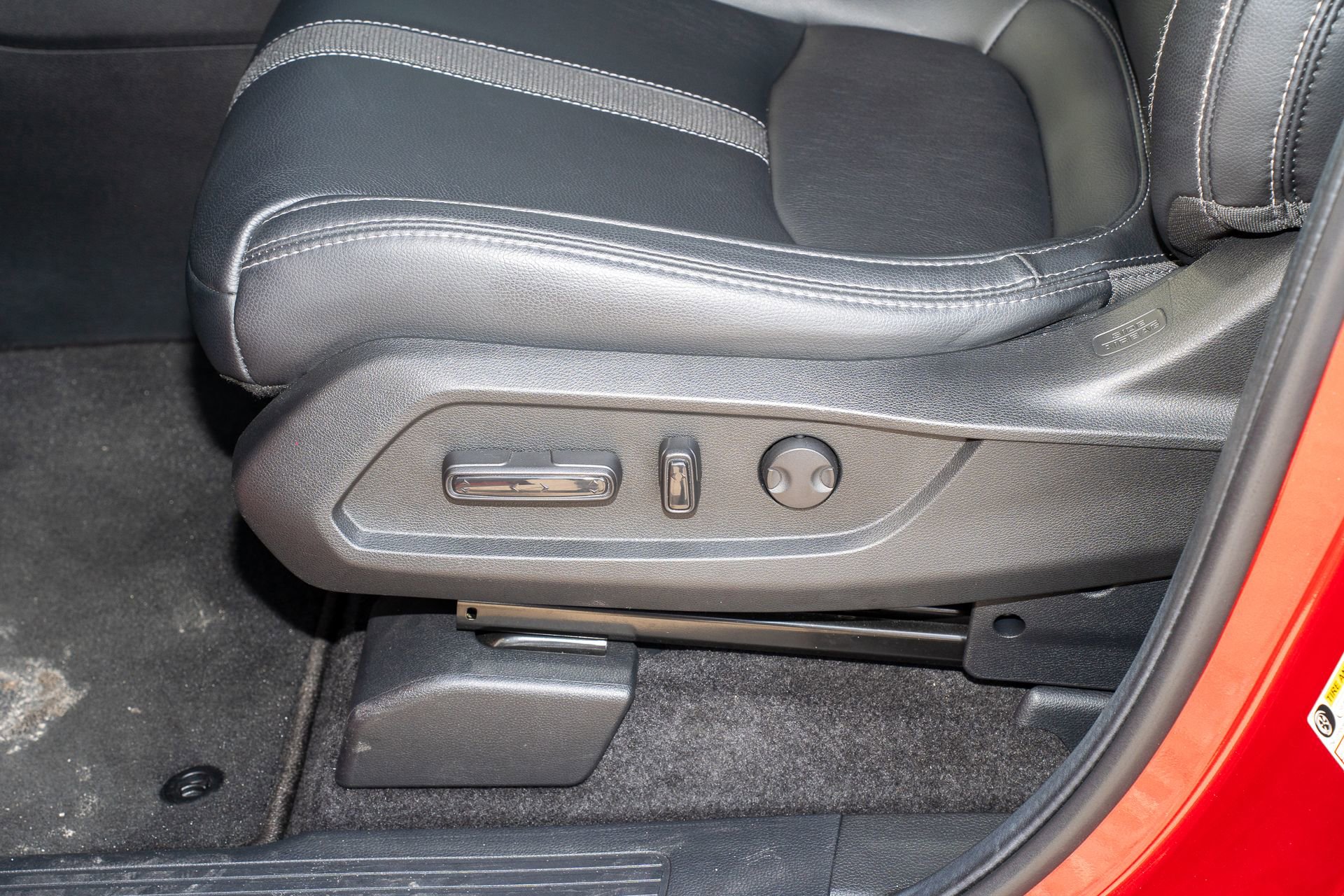 Certified 2025 Honda Pilot Touring image 32
