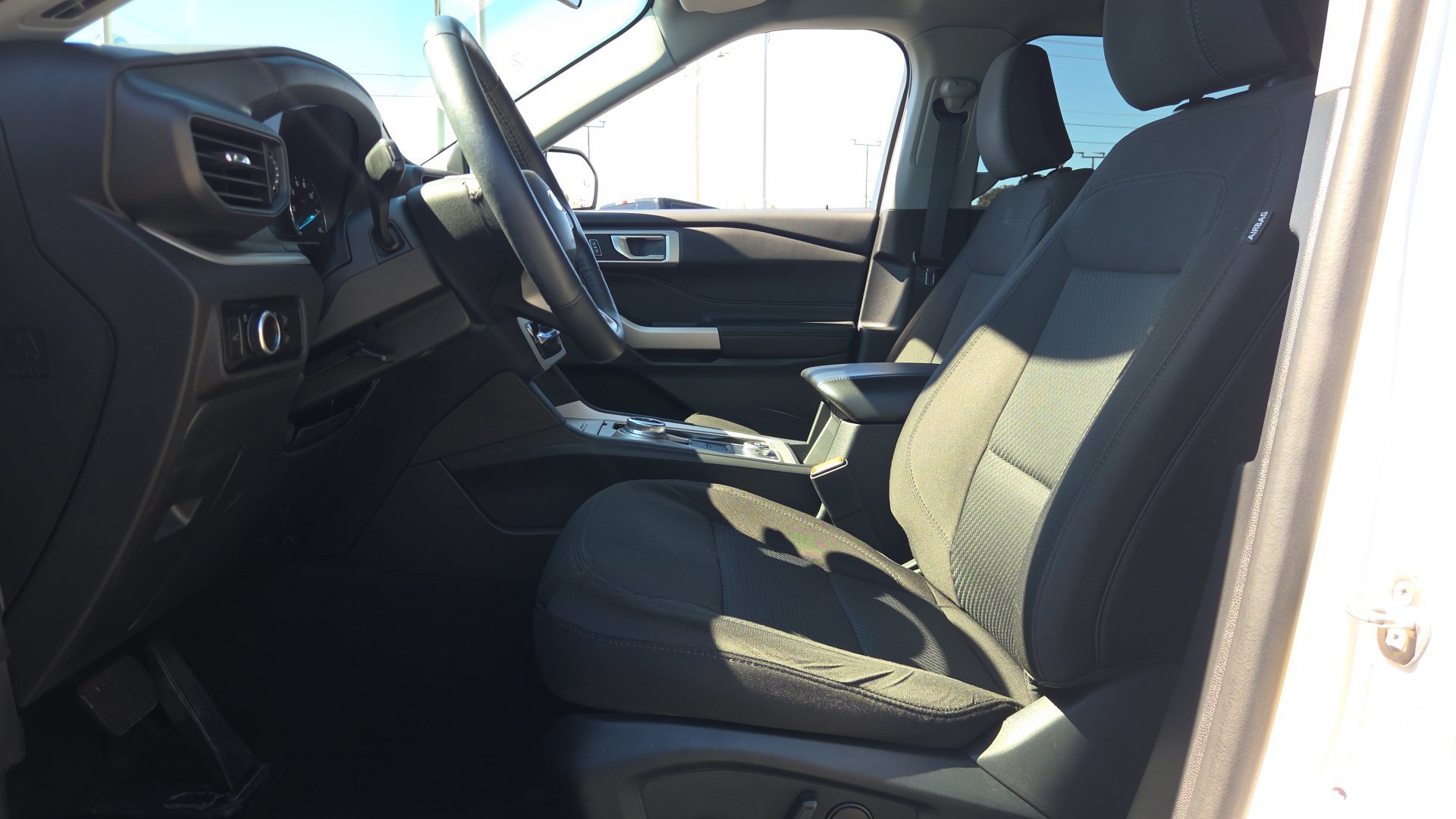 Used 2025 Ford Explorer ST AWD/4WD image 24