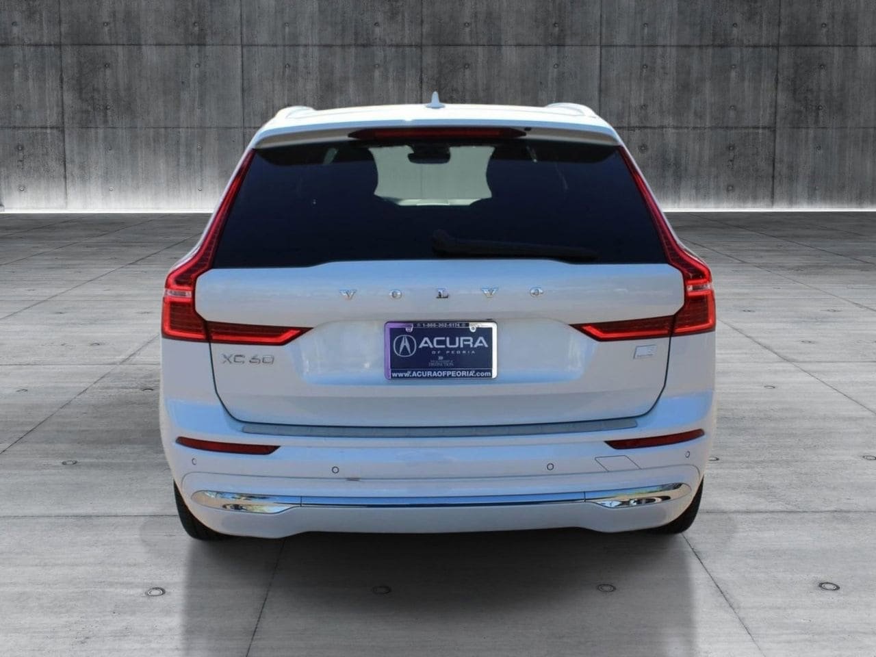 Used 2022 Volvo XC60 T8 Inscription Expression w/ Advanced Package AWD/4WD image 4