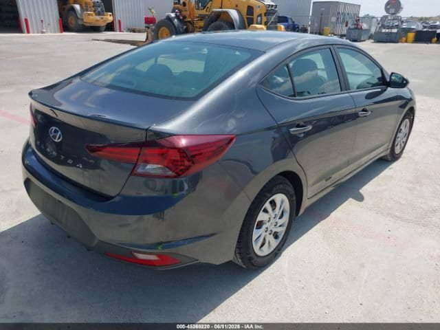 Used 2020 Hyundai Elantra SE FWD image 4