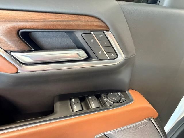 Used 2025 GMC Sierra 2500 Denali Ultimate image 6