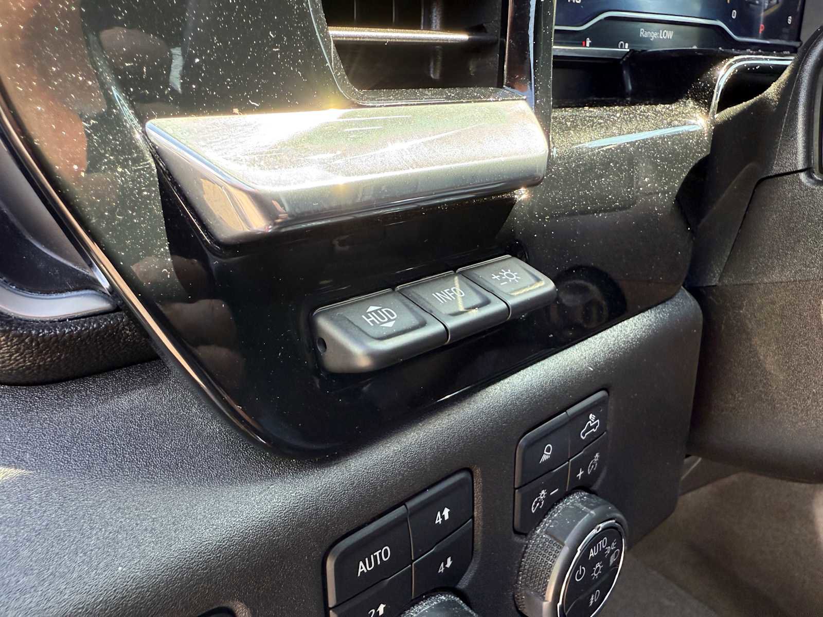 Used 2023 Chevrolet Silverado 1500 High Country w/ Technology Package image 17