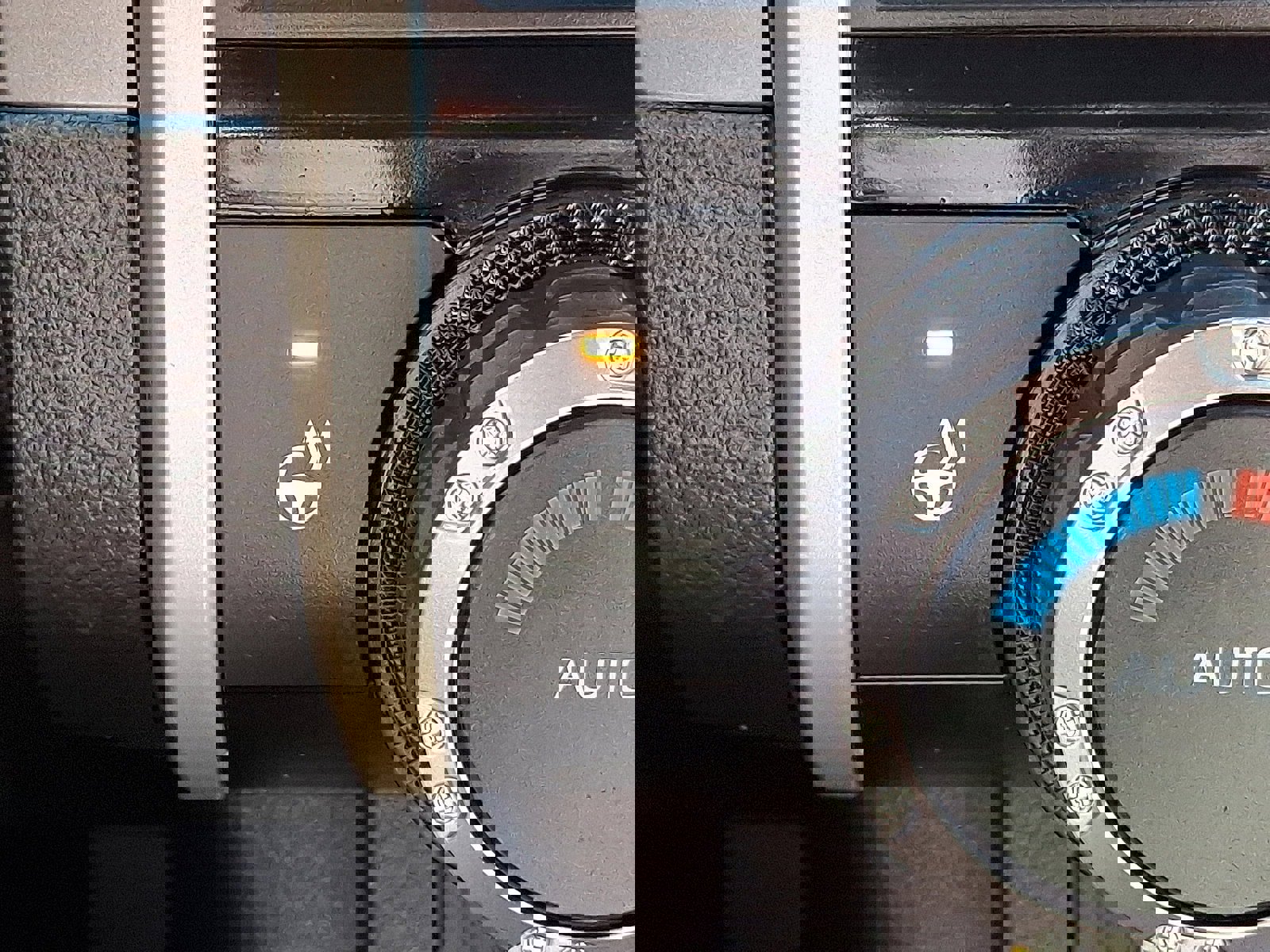 Used 2025 Toyota Tacoma TRD Off-Road image 23