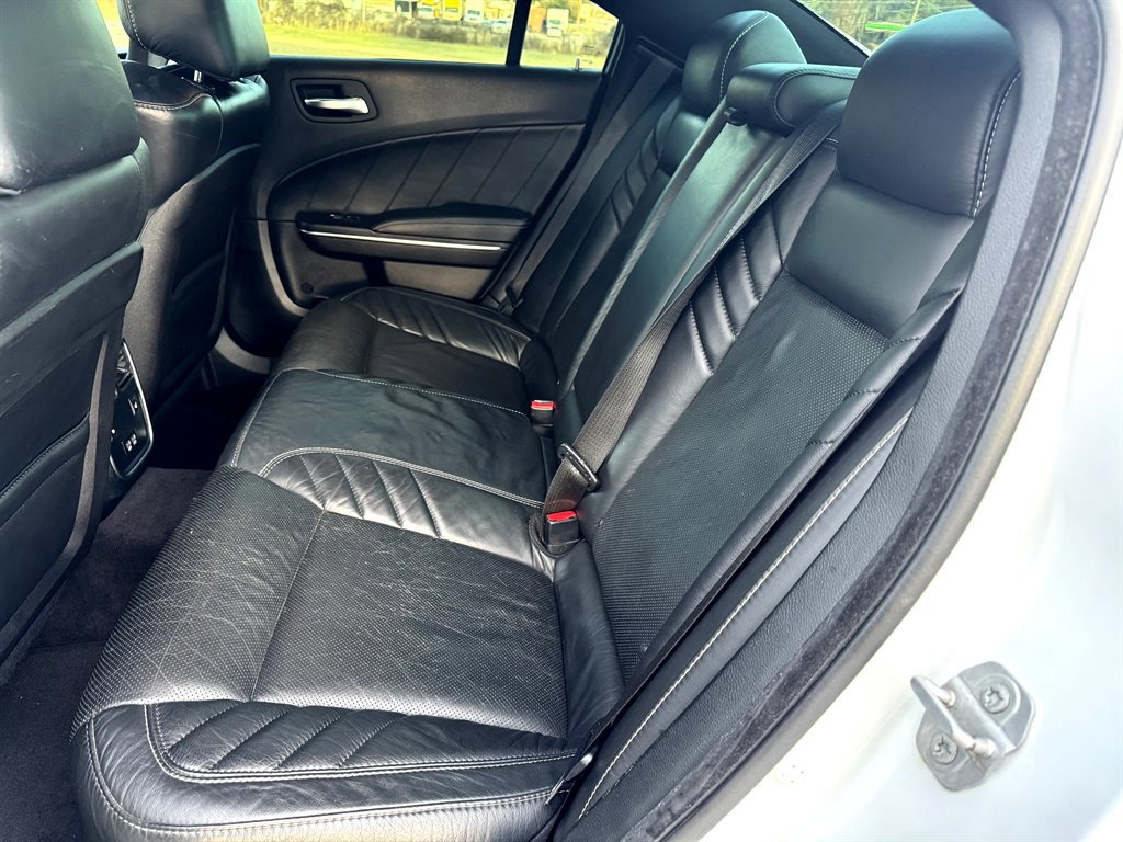 Used 2016 Dodge Charger SRT image 14