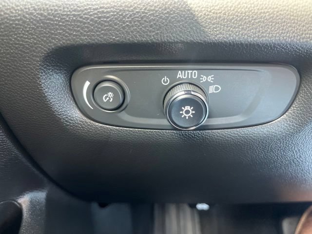 Used 2023 Chevrolet Traverse RS AWD/4WD image 31
