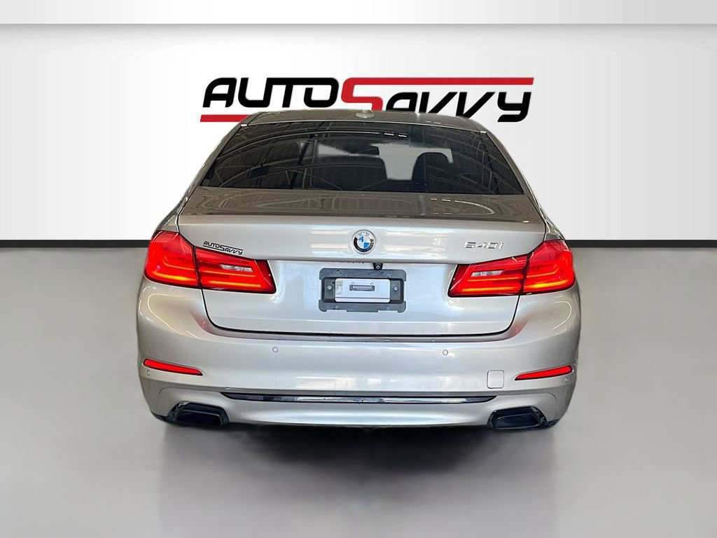 Used 2019 BMW 540i w/ Convenience Package RWD image 6