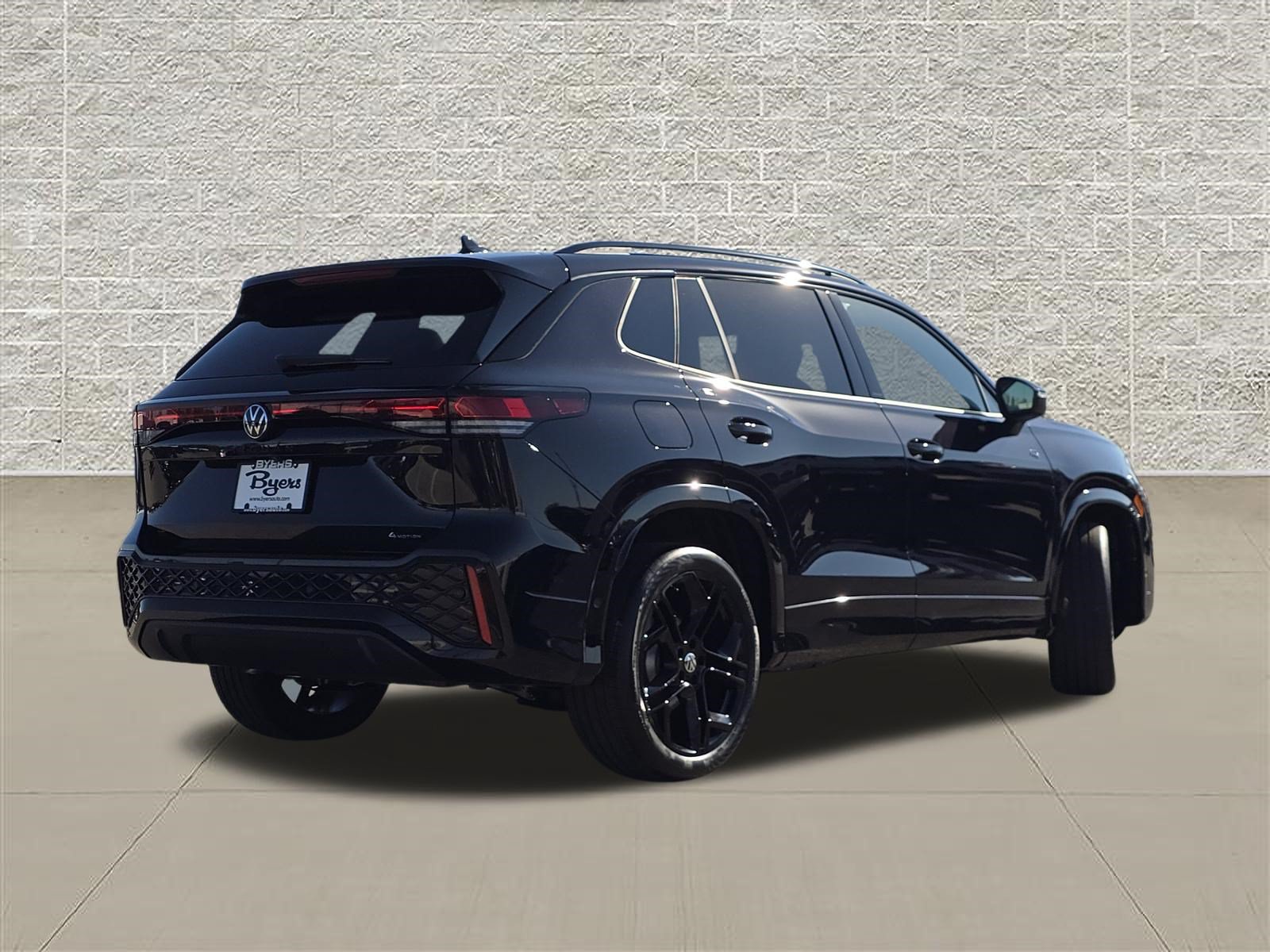 New 2026 Volkswagen Tiguan SE R-Line AWD/4WD image 7