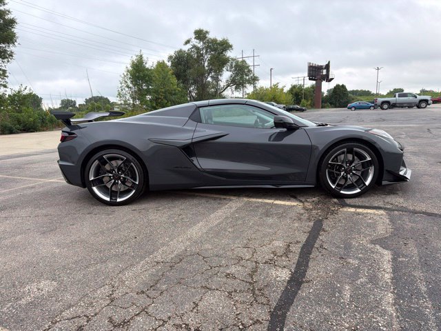 New 2027 Chevrolet Corvette Z06 RWD image 4
