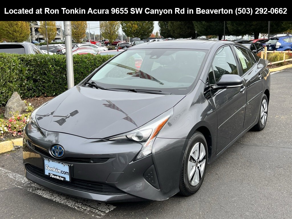 Used 2017 Toyota Prius Four image 4