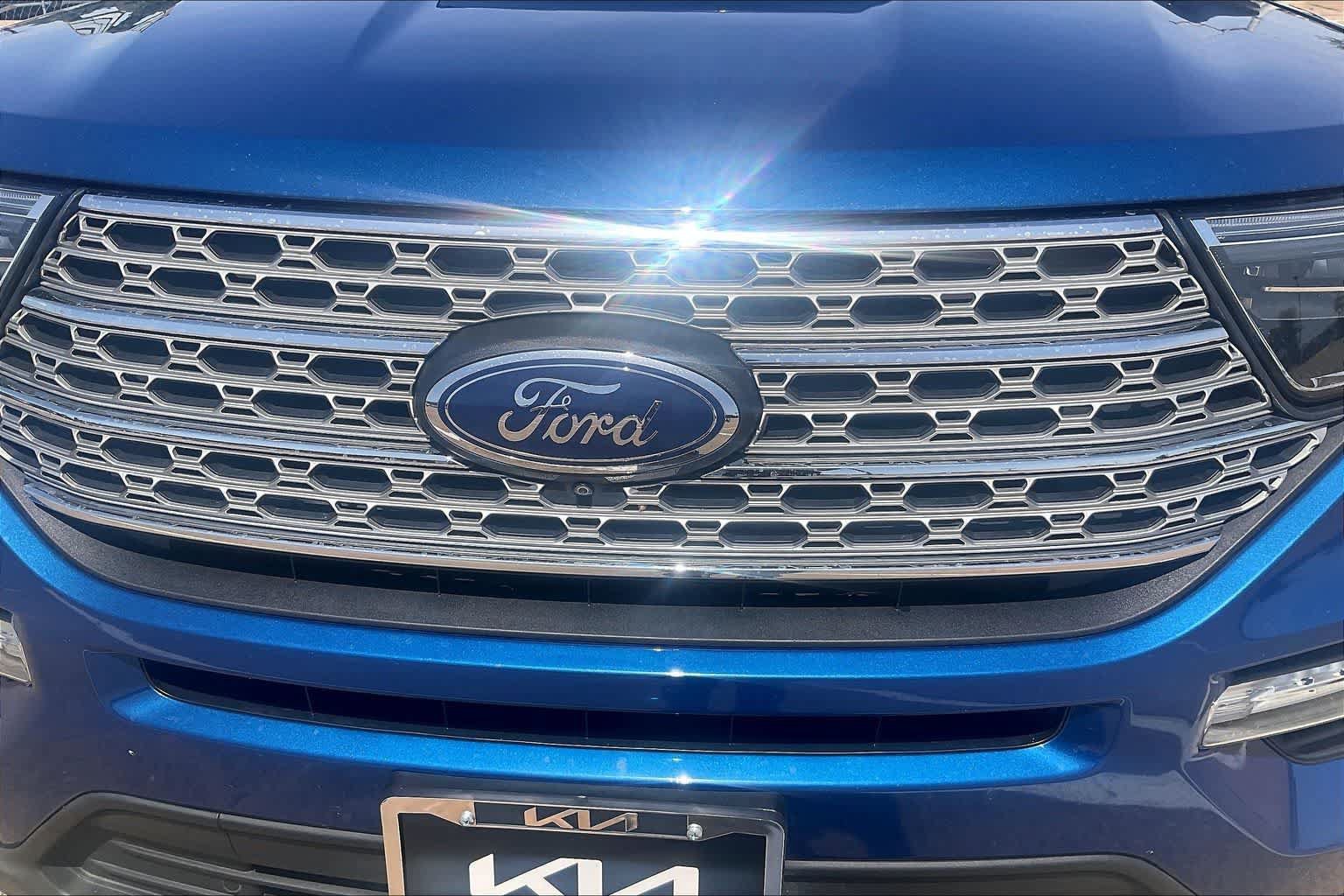 Used 2021 Ford Explorer Limited AWD/4WD image 32