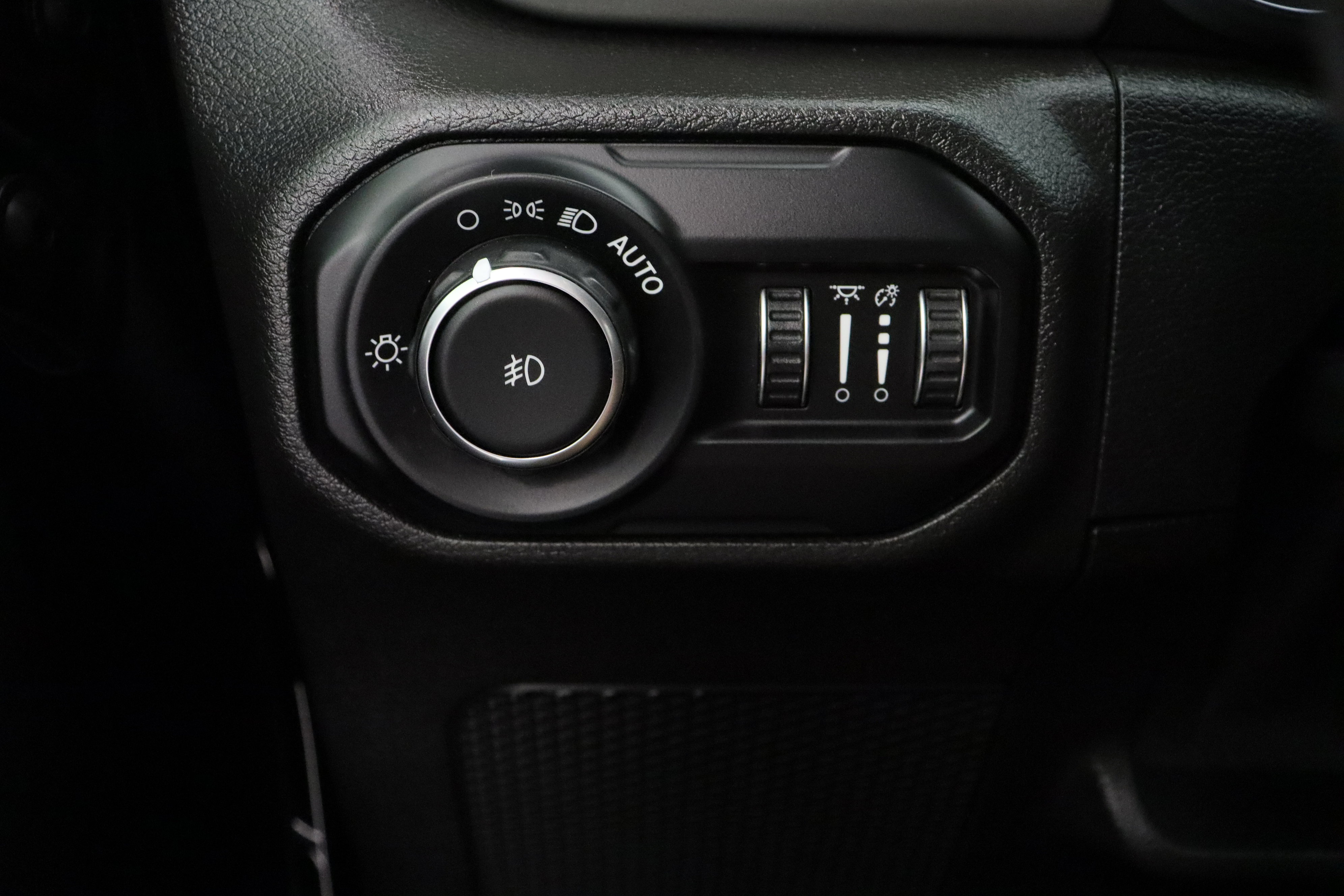 Used 2021 Jeep Wrangler Unlimited Sport w/ Sun And Sound Package AWD/4WD image 26