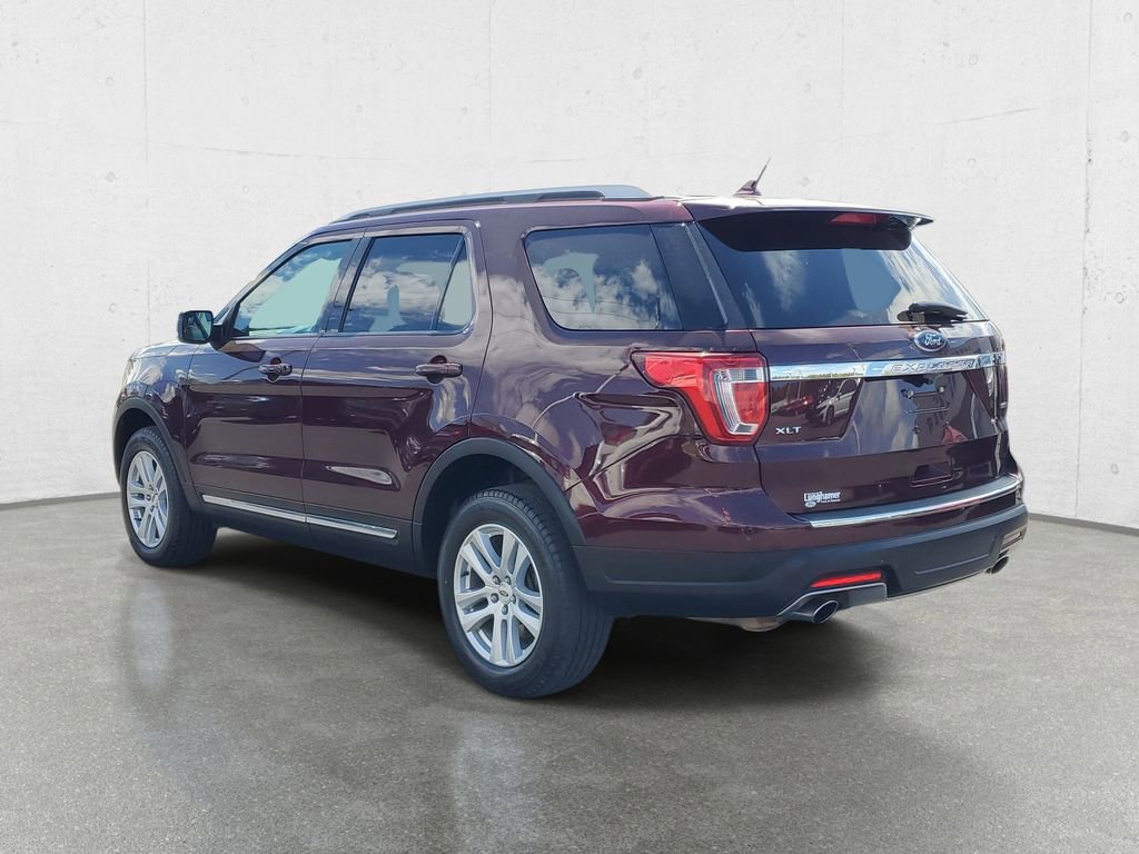 Used 2018 Ford Explorer XLT w/ Equipment Group 202A AWD/4WD image 5