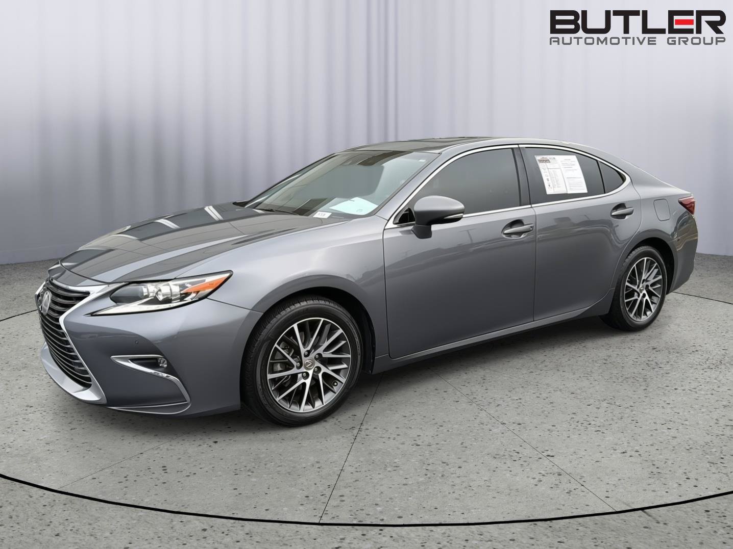 Used 2018 Lexus ES 350 w/ Luxury Package w/Wood Trim FWD image 2