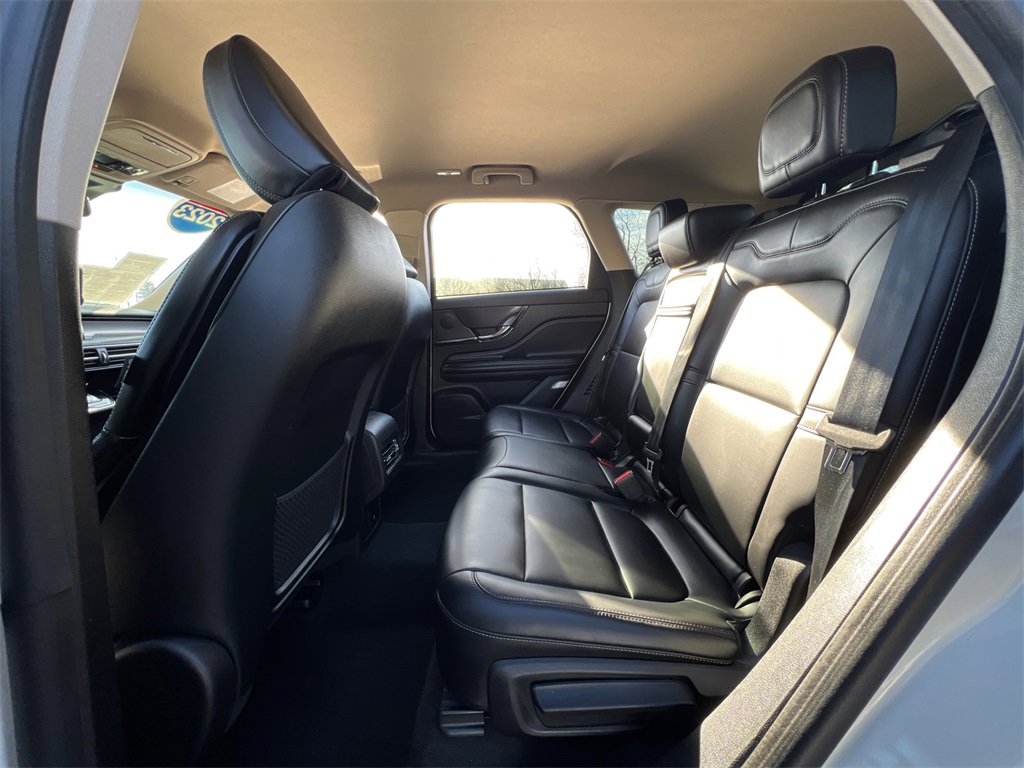 Used 2023 Lincoln Corsair AWD image 30