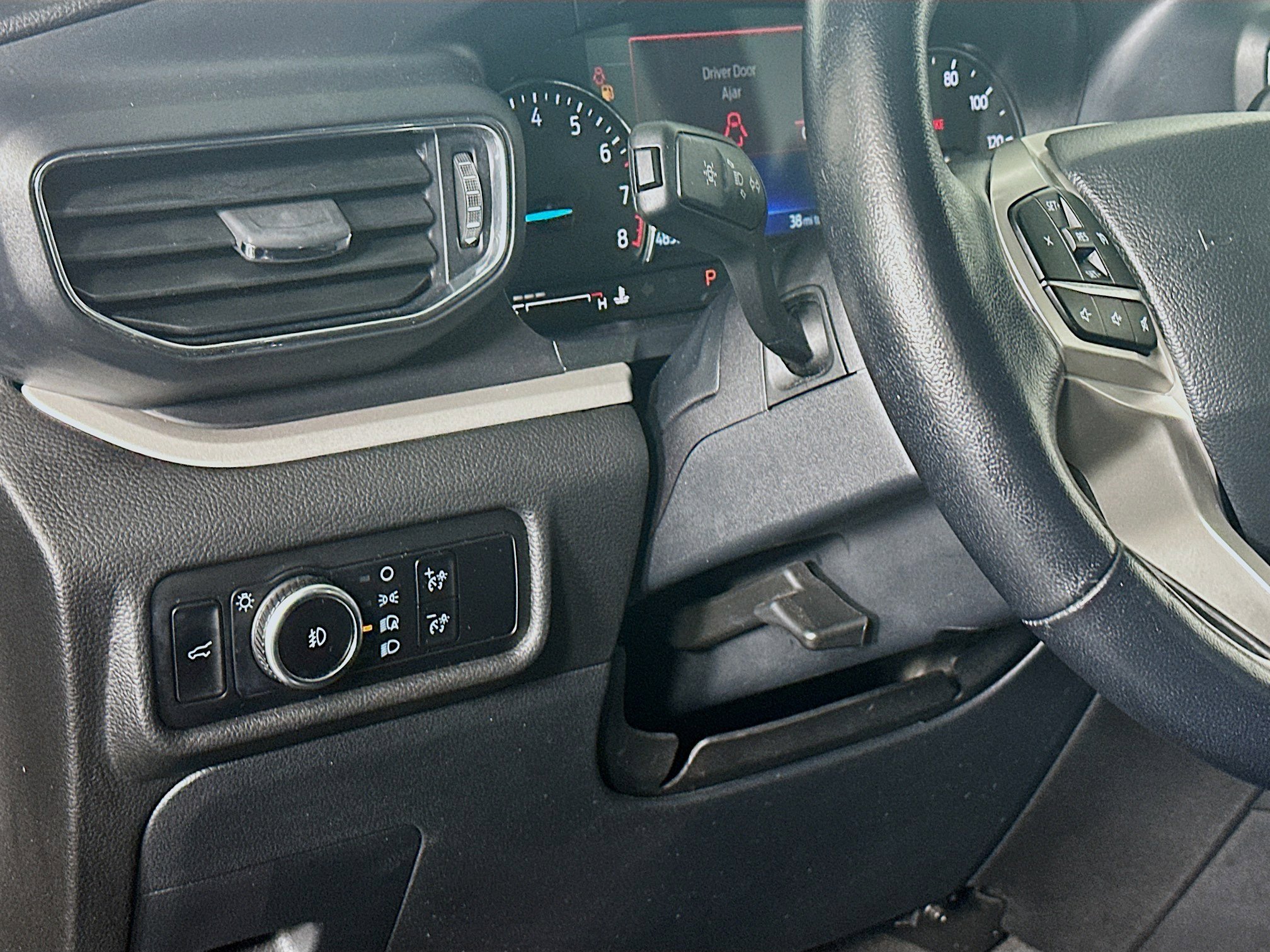 Used 2023 Ford Explorer XLT w/ Equipment Group 202A image 17