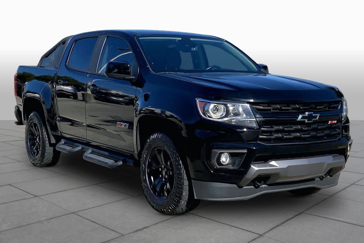 Used 2021 Chevrolet Colorado Z71 w/ Z71 Midnight Edition RWD image 3