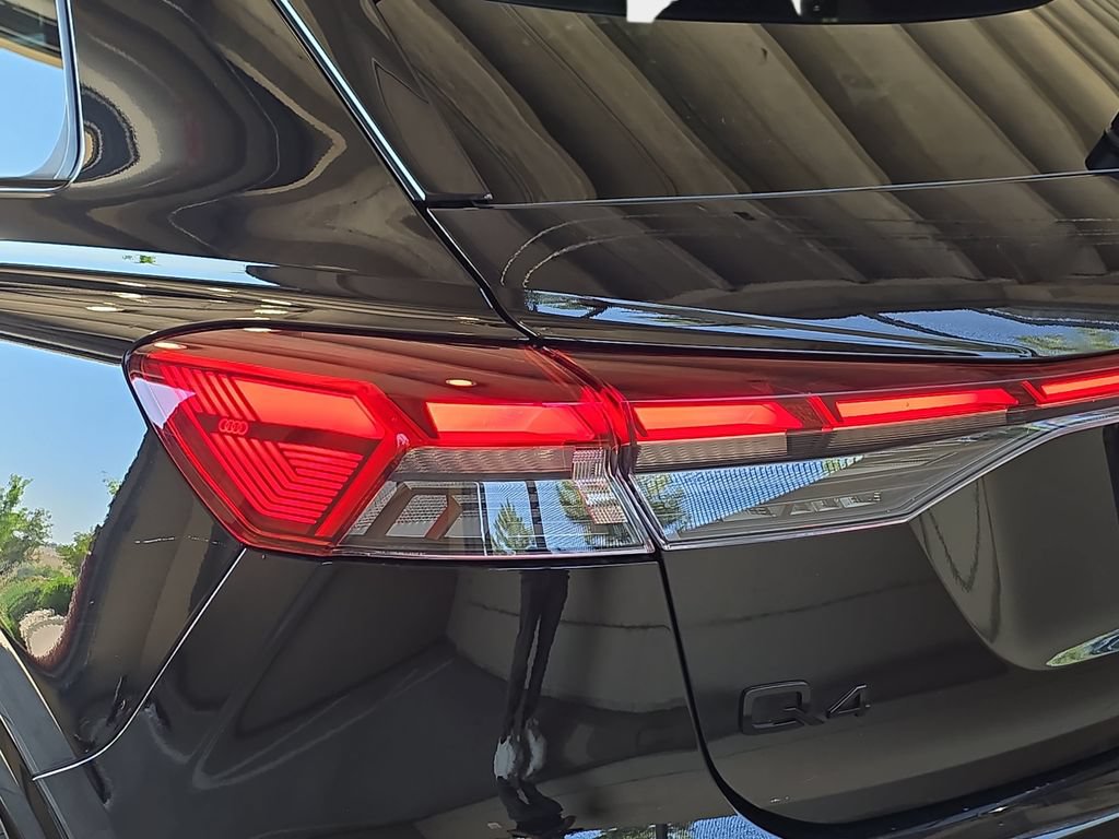 Certified 2023 Audi Q4 e-tron Premium Plus AWD/4WD image 32