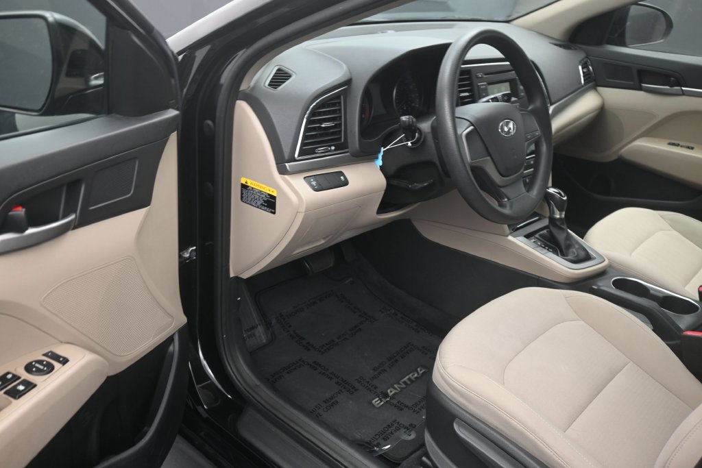 Used 2017 Hyundai Elantra SE FWD image 10