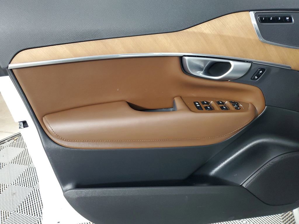 Used 2024 Volvo XC90 T8 Plus image 22