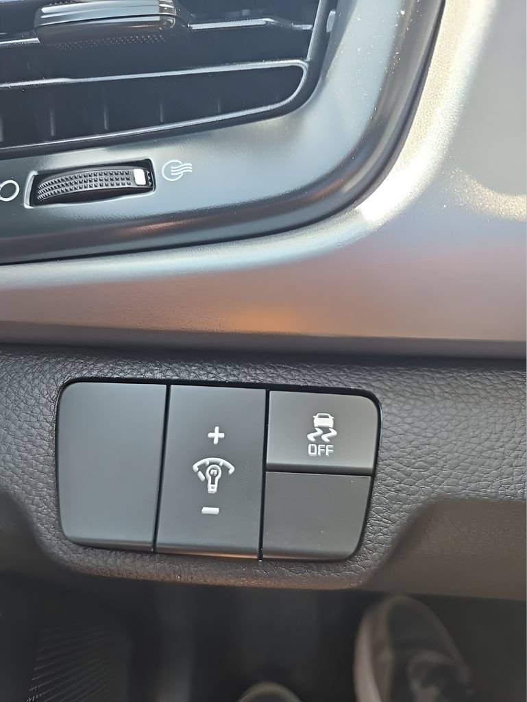 Used 2023 Kia Rio LX FWD image 28