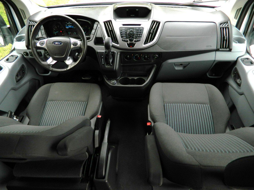 Used 2019 Ford Transit 150 XLT image 17