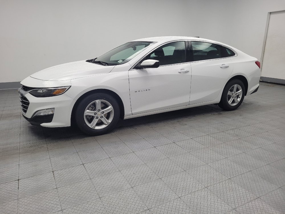 Used 2025 Chevrolet Malibu LS FWD image 2