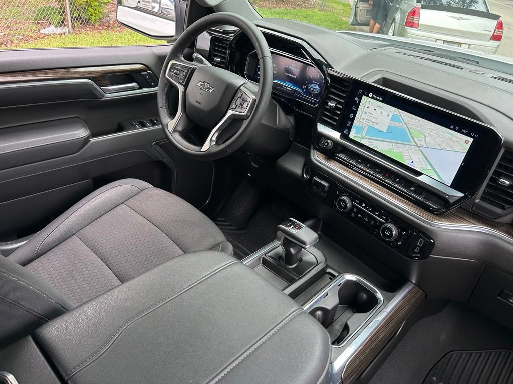 Used 2025 Chevrolet Silverado 1500 RST RWD image 10