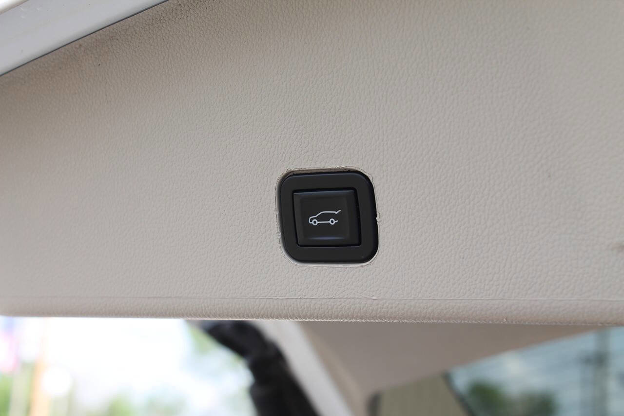 Used 2016 Cadillac SRX Luxury AWD/4WD image 19