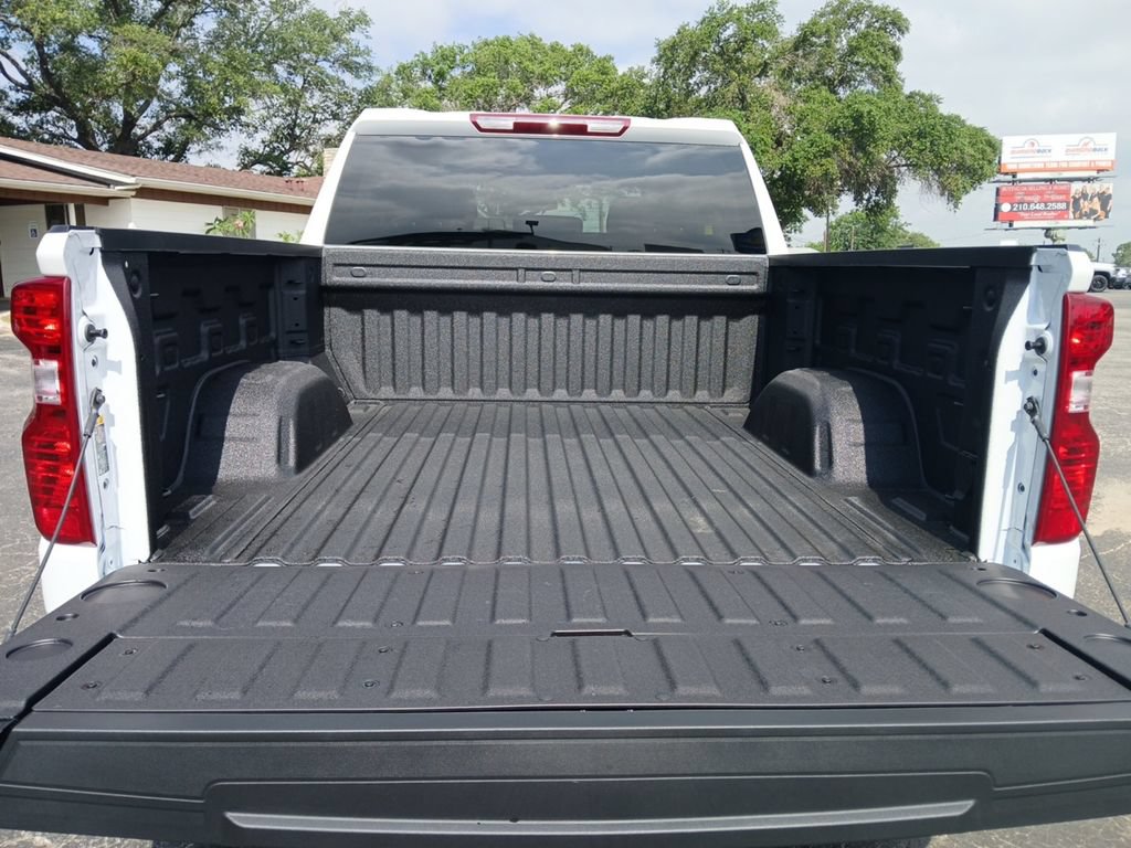 New 2026 Chevrolet Silverado 1500 Custom RWD image 19