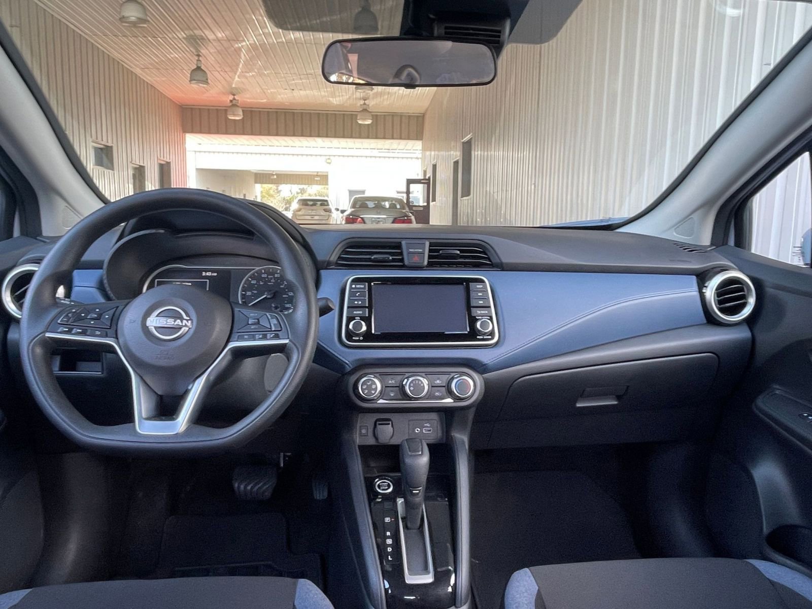 Used 2025 Nissan Versa SV FWD image 30