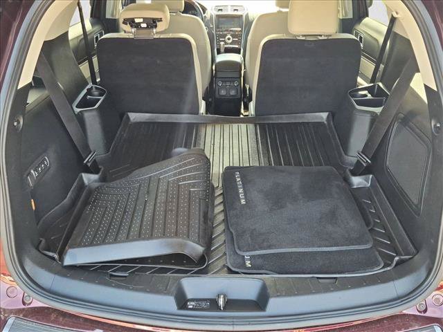 Used 2018 Ford Explorer Platinum AWD/4WD image 10
